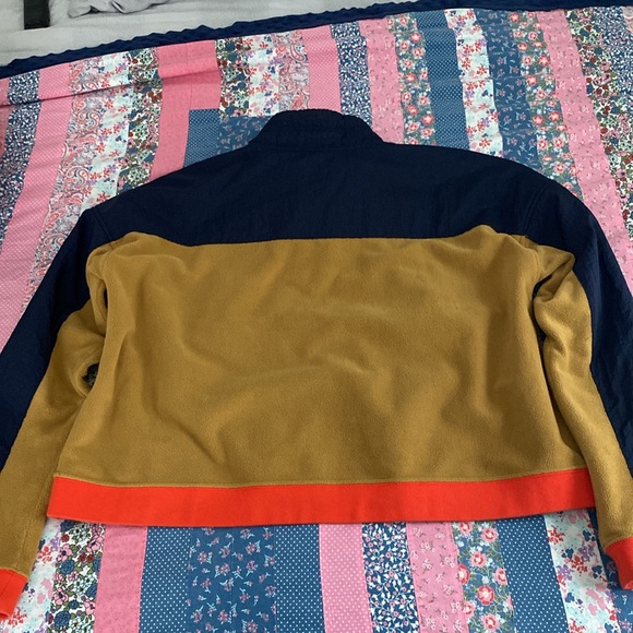 Nike cropped fleece half zip pullover. - Picture 4 of 4